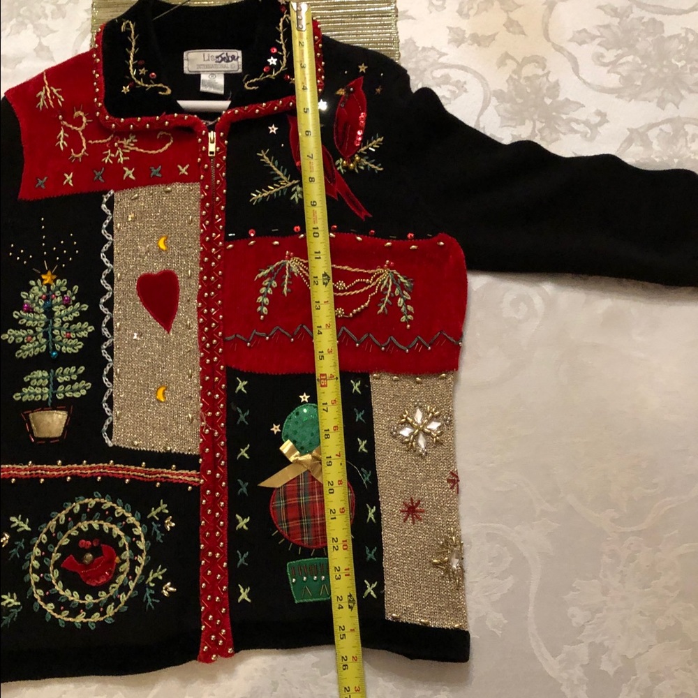 ❤️🖤GORGEOUS CHRISTMAS SWEATER WITH EMBELLISHMENT❤️🖤 - Picture 9 of 13